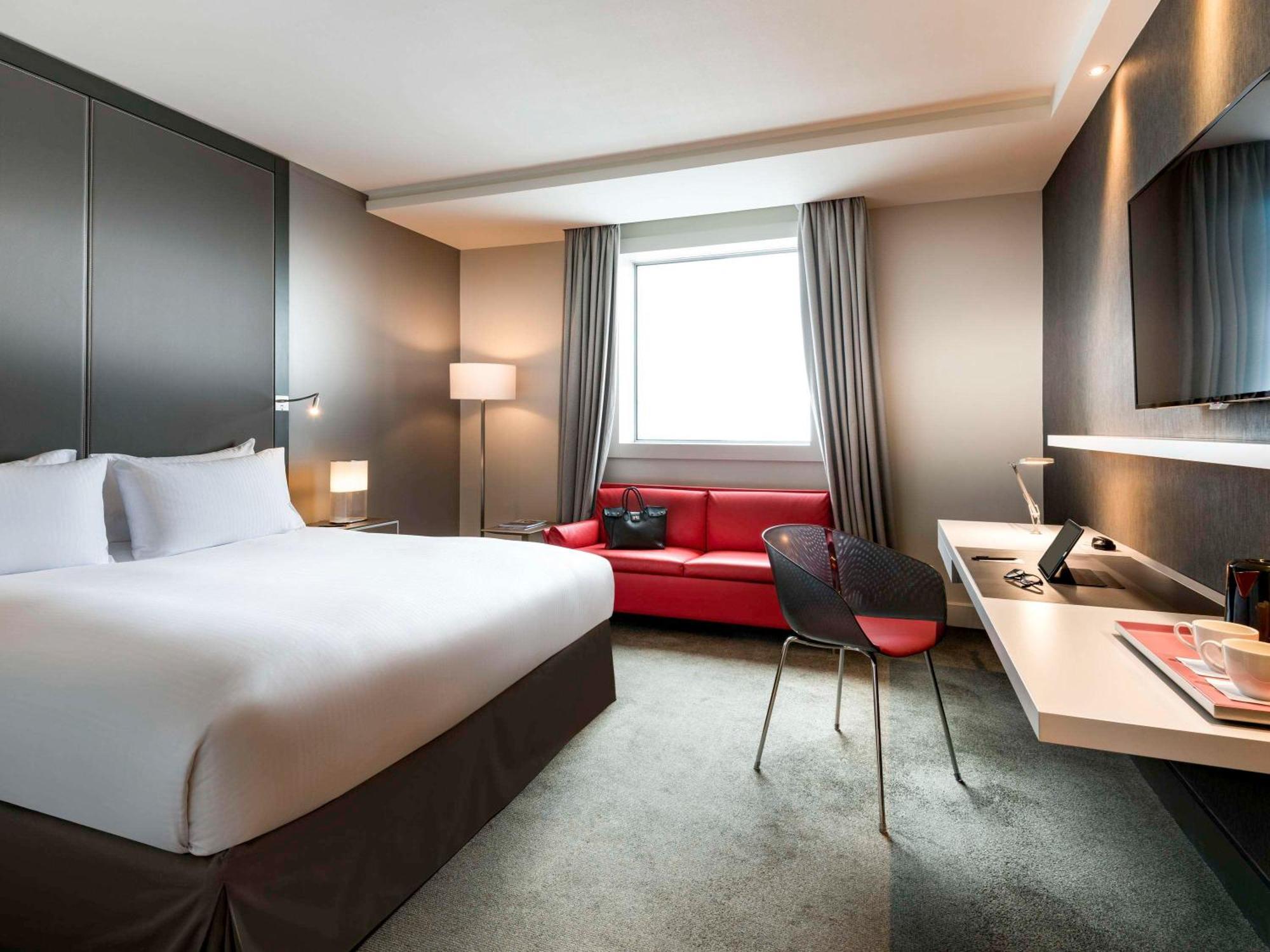 Hotel Pullman Paris La Défense à Courbevoie Extérieur photo